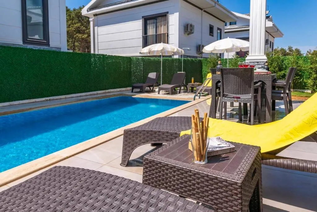 Violet - 4 Bedroom Holiday Villa in Ölüdeniz