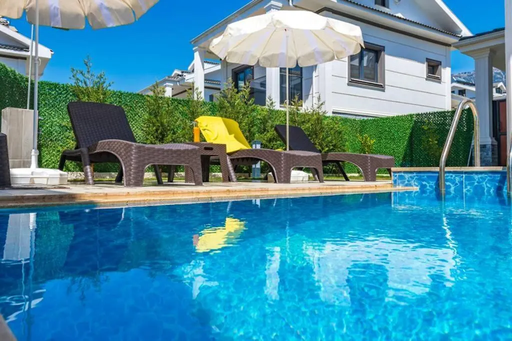 Violet - 4 Bedroom Holiday Villa in Ölüdeniz