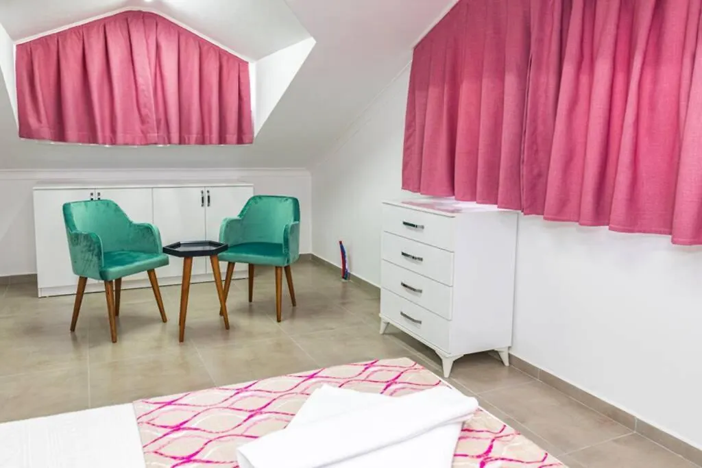 Violet - 4 Bedroom Holiday Villa In Oeluedeniz 0*, フェティエ