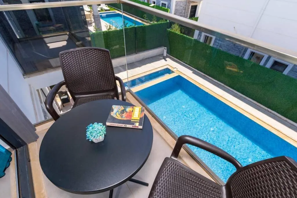 Violet - 4 Bedroom Holiday Villa In Oeluedeniz 0*, フェティエ